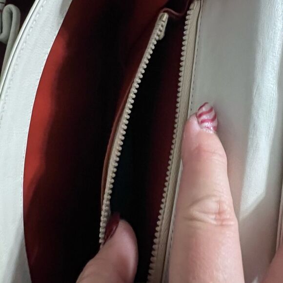 yves‎ st laurent 2 way white bag - Picture 6 of 7